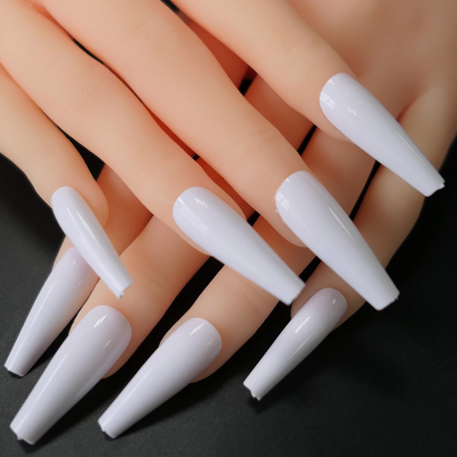 LuckForever 500 Piece Nude Pink Coffin Full Cover Acrylic Nail Tips Press-Ons with Storage Case - Image 4