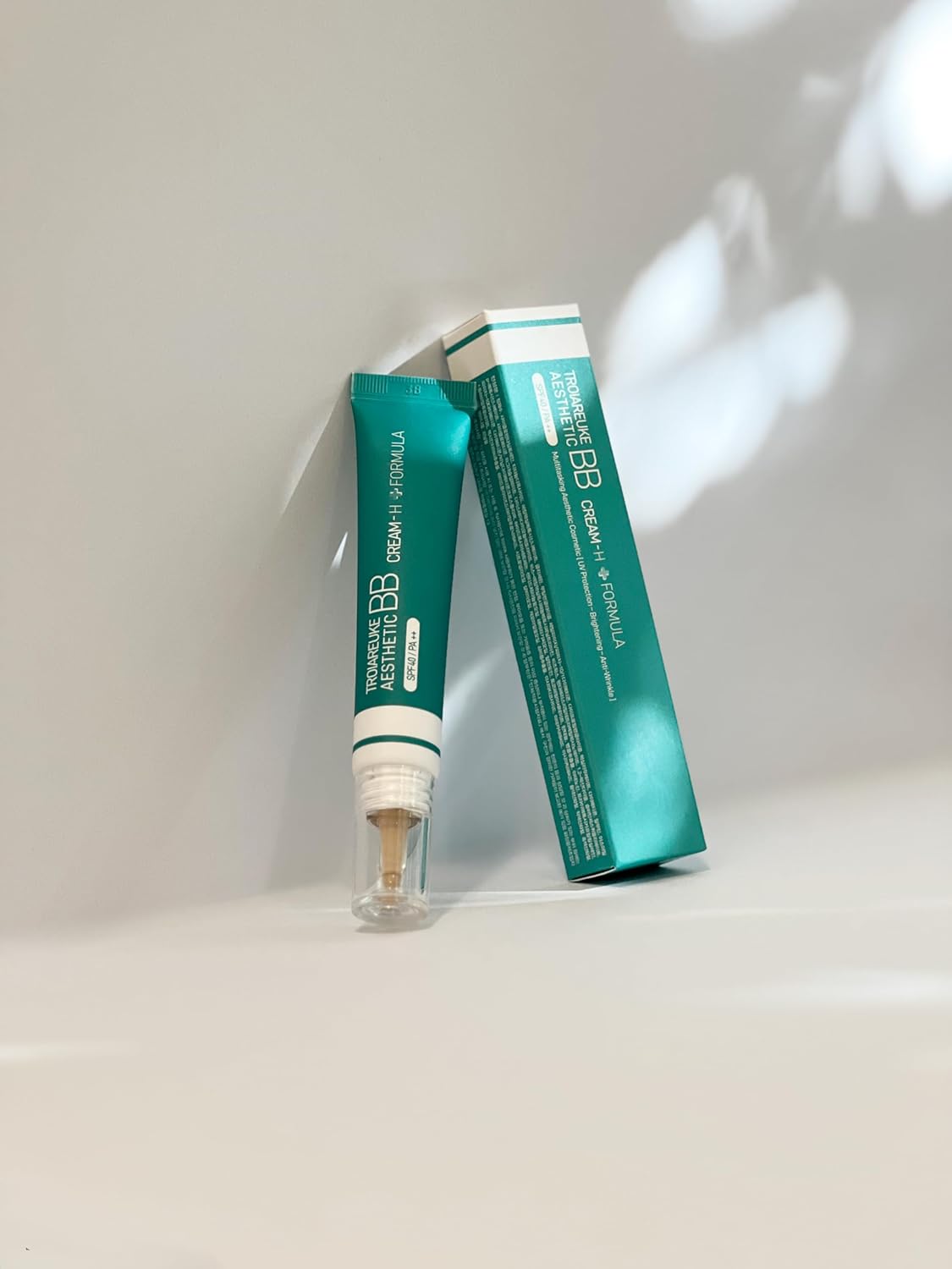 TROIAREUKE H+ Formula Aesthetic BB Cream SPF50+ PA+++ for Oily Skin 30ml - Image 4