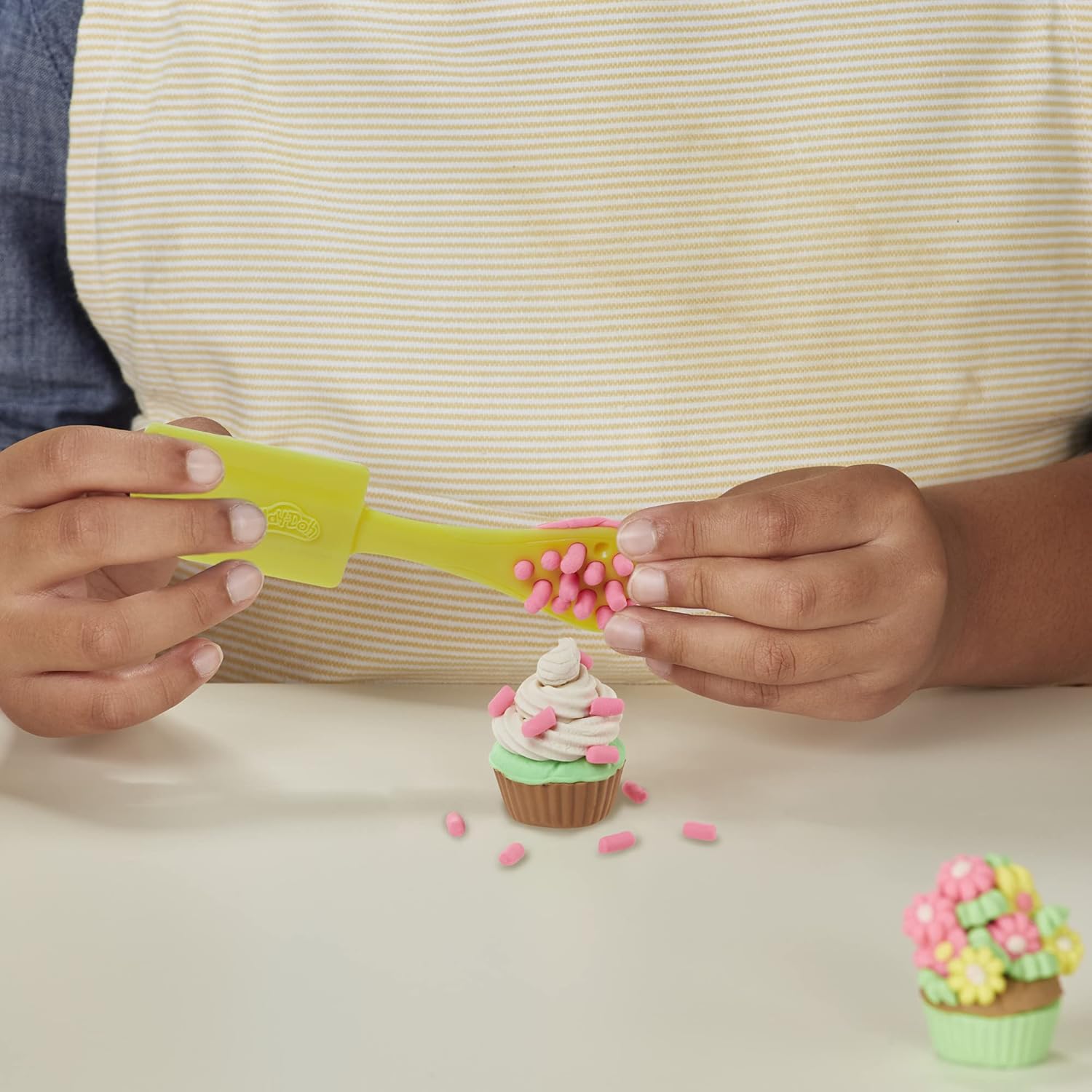 Play-Doh Kitchen Creations Cookie Baking Playset with Mixer 15 Cans 25 Tools Non-Toxic - Image 7