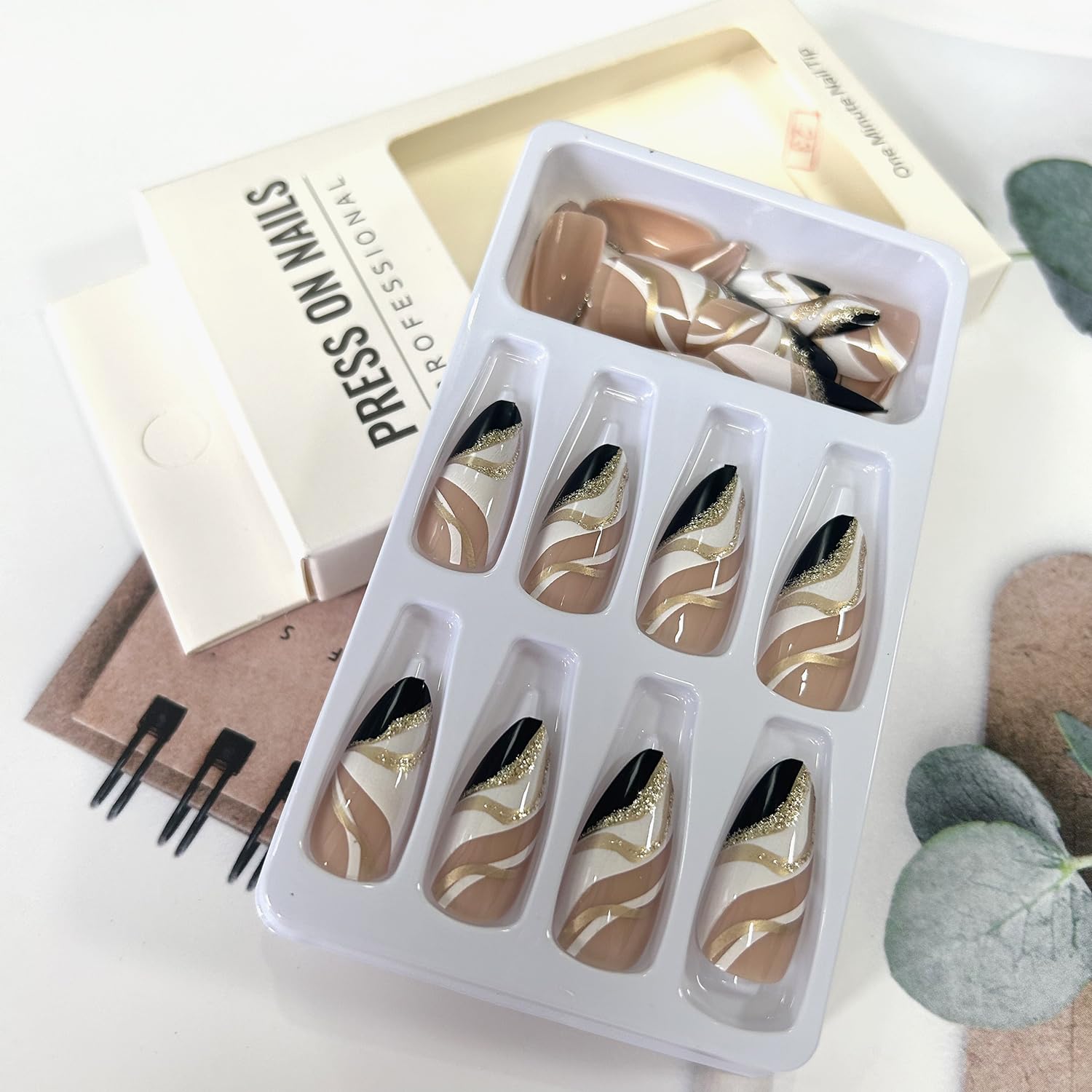 24 Piece Short Almond Press On Nails Black White Ripple Gold Foil - Image 5