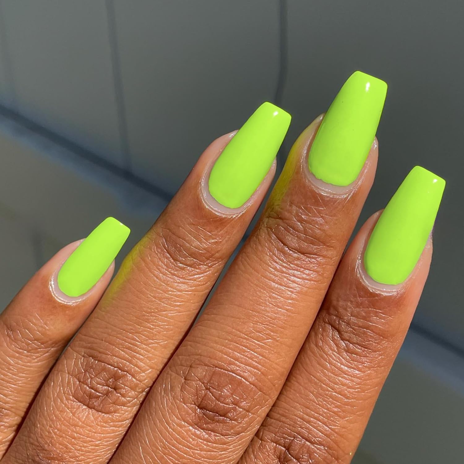 Xcreando Medium Long Square Neon Green Acrylic Coffin Press On Nails for Women Set - Image 3