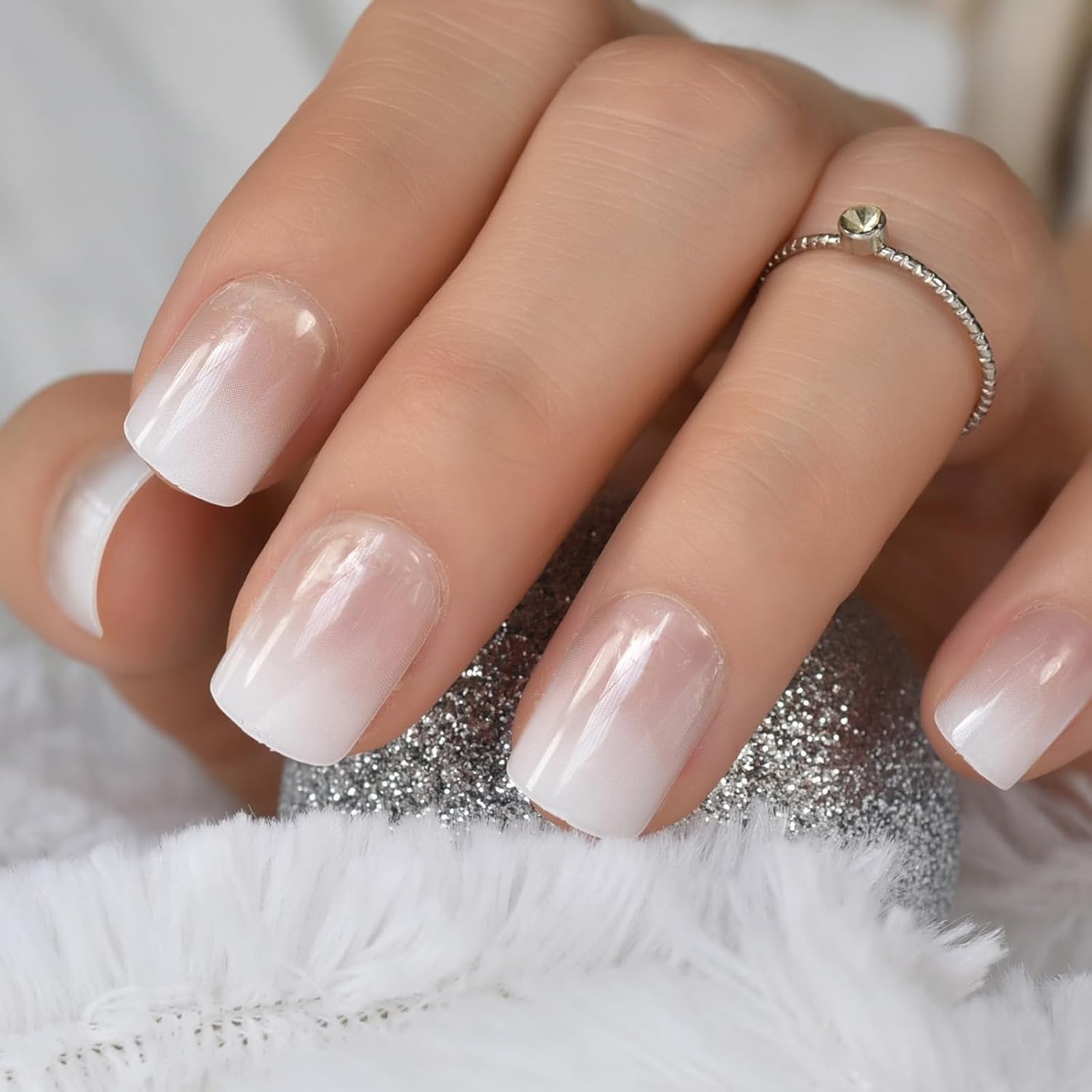 24PCS Short Ombre French Press On Nails - IKISKT Acrylic Glue On Nail Kit - Image 6