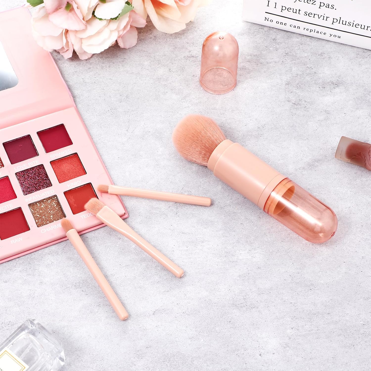 4-in-1 Retractable Travel Makeup Brush Set for Foundation, Blush, Eyeshadow, Concealer - Image 7