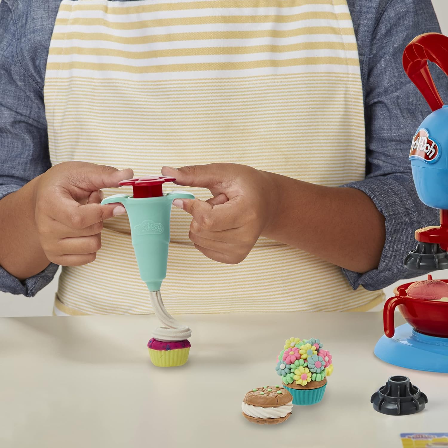 Play-Doh Kitchen Creations Cookie Baking Playset with Mixer 15 Cans 25 Tools Non-Toxic - Image 6