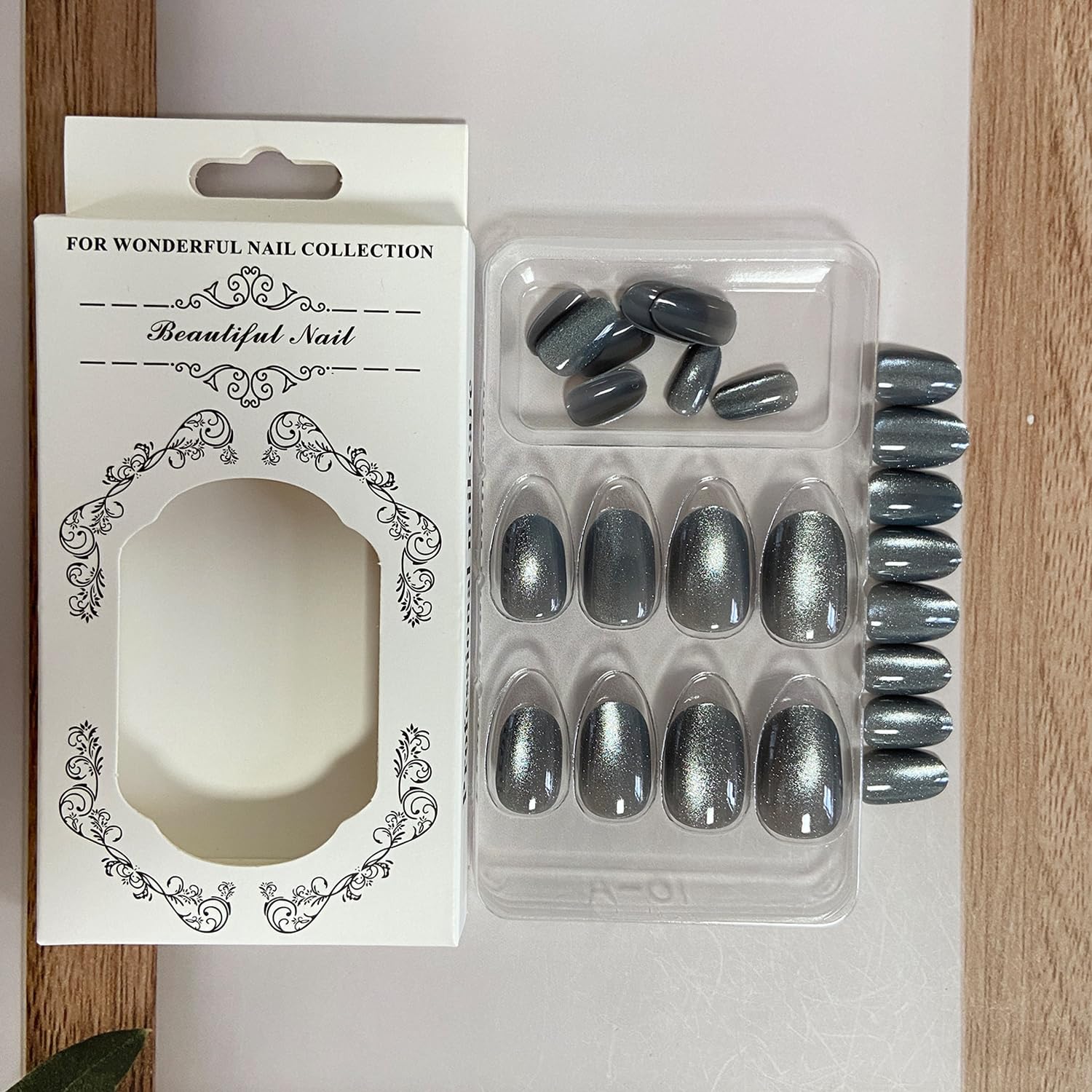 Glossy Grey Oval Short Press-On Nails with Cat Eye Glitter Designs, 24 Pieces - Image 5