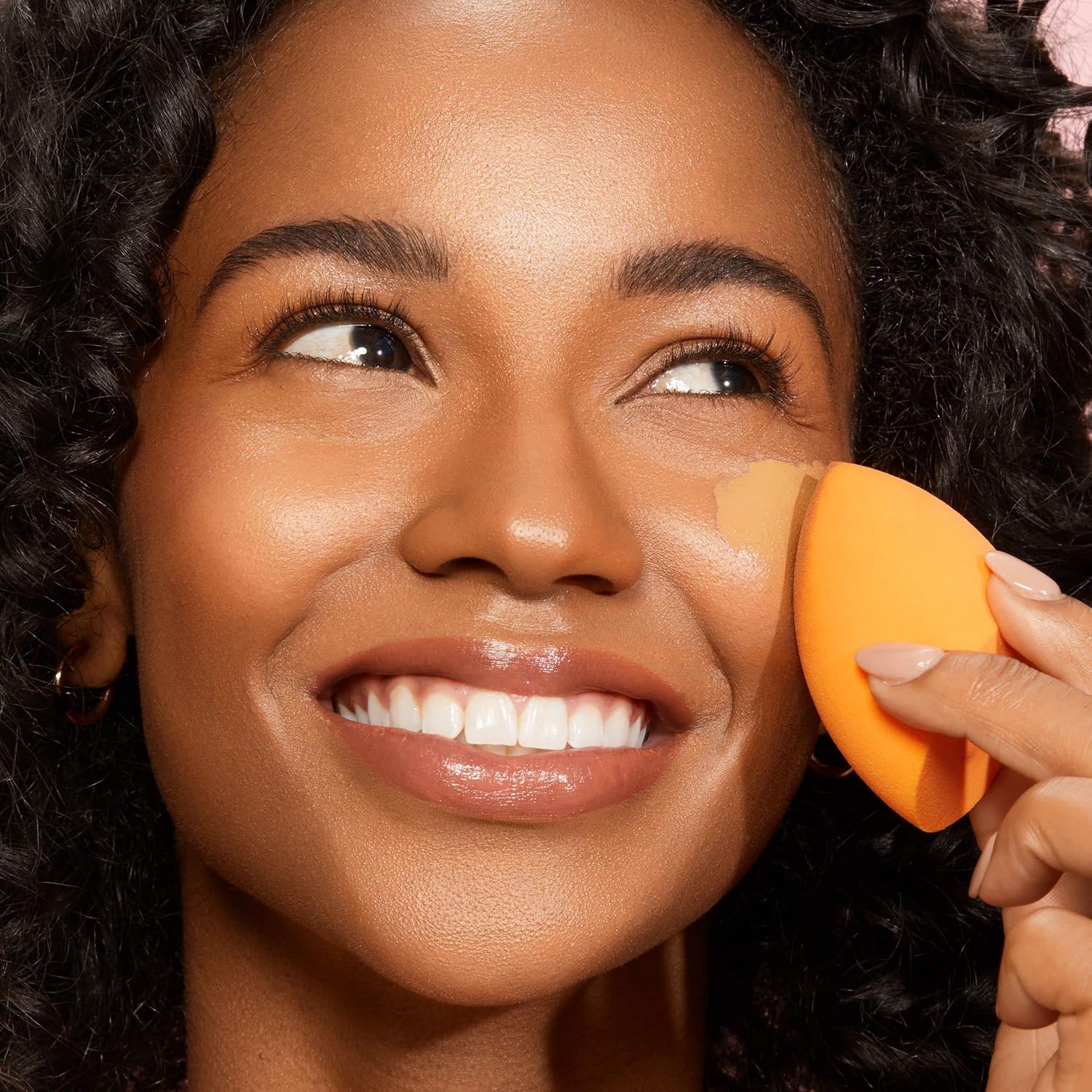 Real Techniques Miracle Complexion Sponge for Liquid & Cream Foundation, Latex-Free Foam, 1 Count, Orange - Image 10