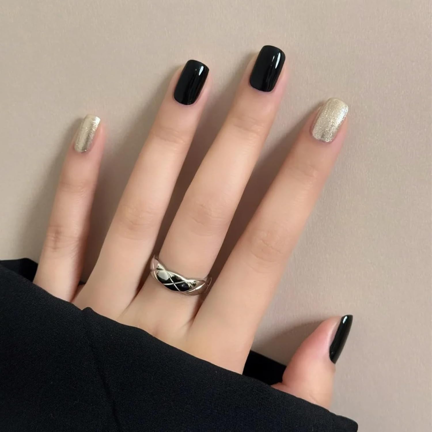 COSMOO 12ml Solid Black Vegan Nail Polish, Quick Dry Chip-Resistant Lacquer 0.41 fl oz - Image 3