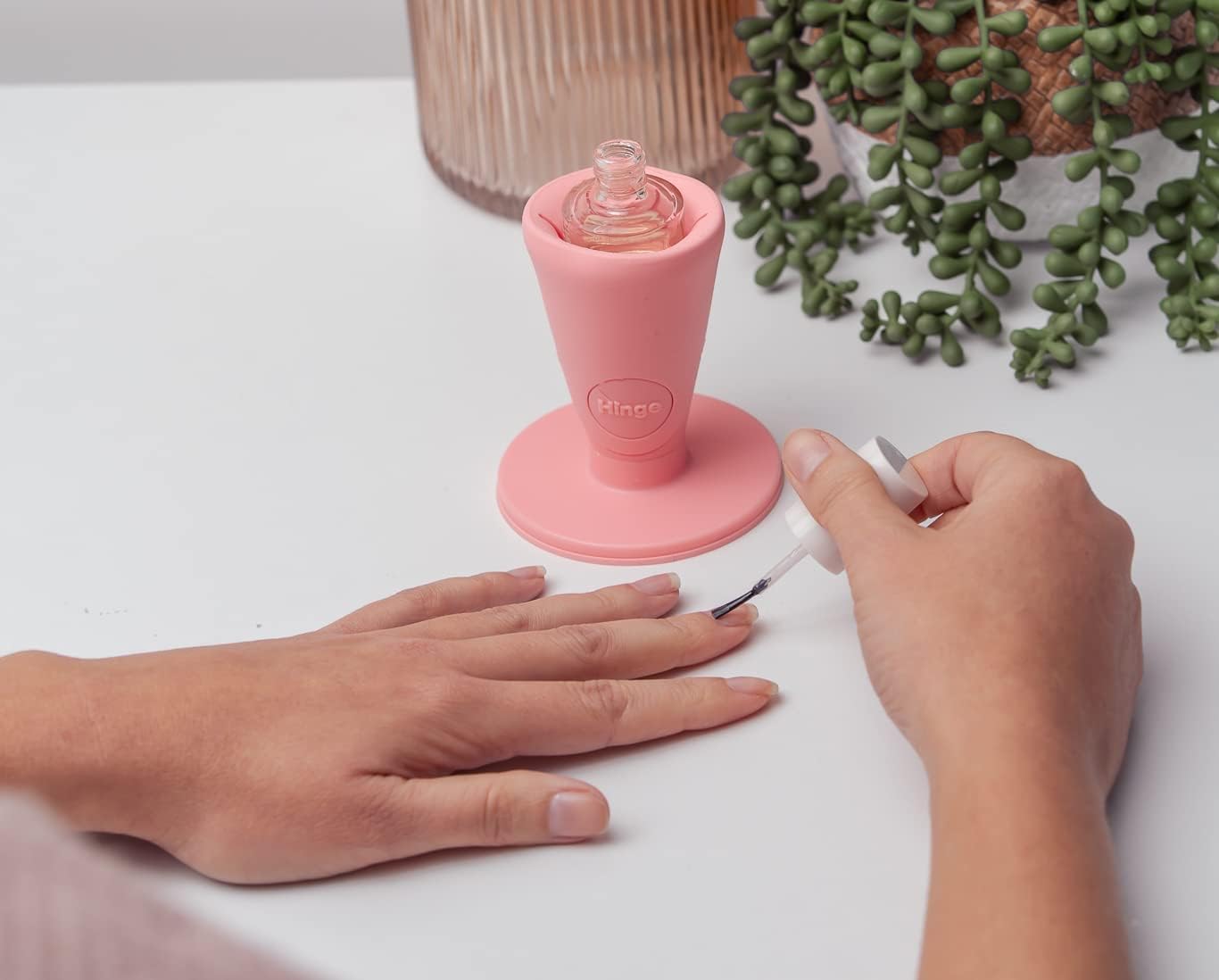 Tweexy Blush Nail Polish Holder Anti-Spill Stand with Airlock Suction - Image 3