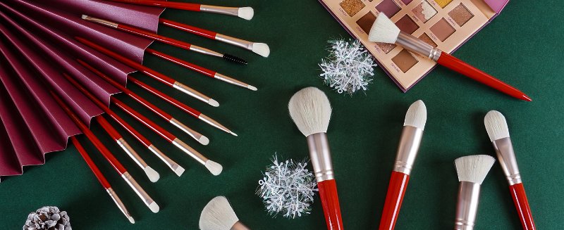 Tail wood Red Brush set