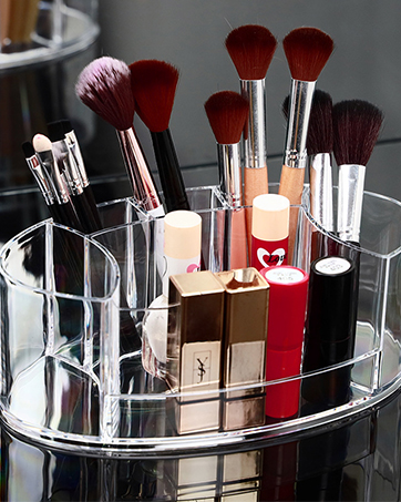 makeup organizer