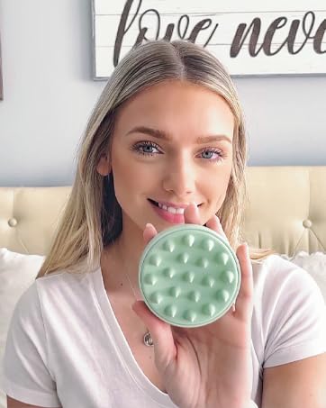 SCALP MASSAGER