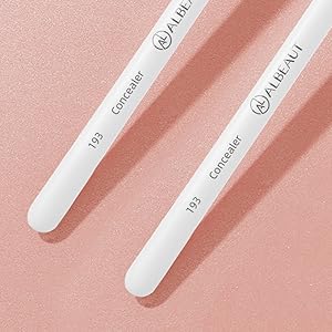 wooden handle of the conealer makeup brush