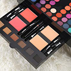 makeup kit