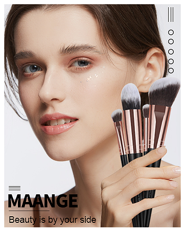 Makeup brushes with case 