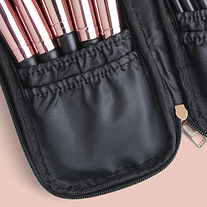 makeup brush set with case