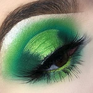 green-eye-makeup-palette-eyeshadow