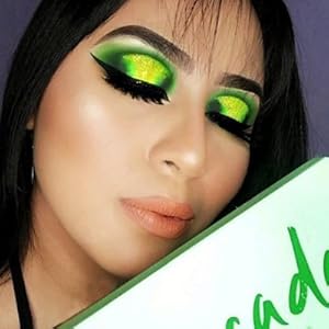 green-eye-makeup-palette-eyeshadow