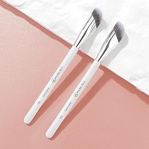 Albeaut 193 concealer makeup brush for liquid and cream concealer foundation