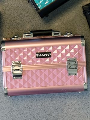 MAKEUP CASE