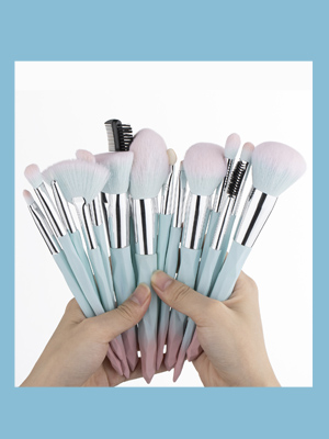 BLUE MAKEUP BRUSHES