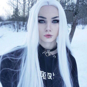 White Wig Detail 2
