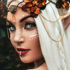 White Wig Detail 4