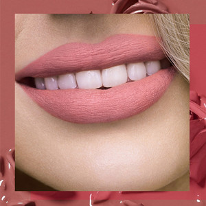 Lipstick Detail 3