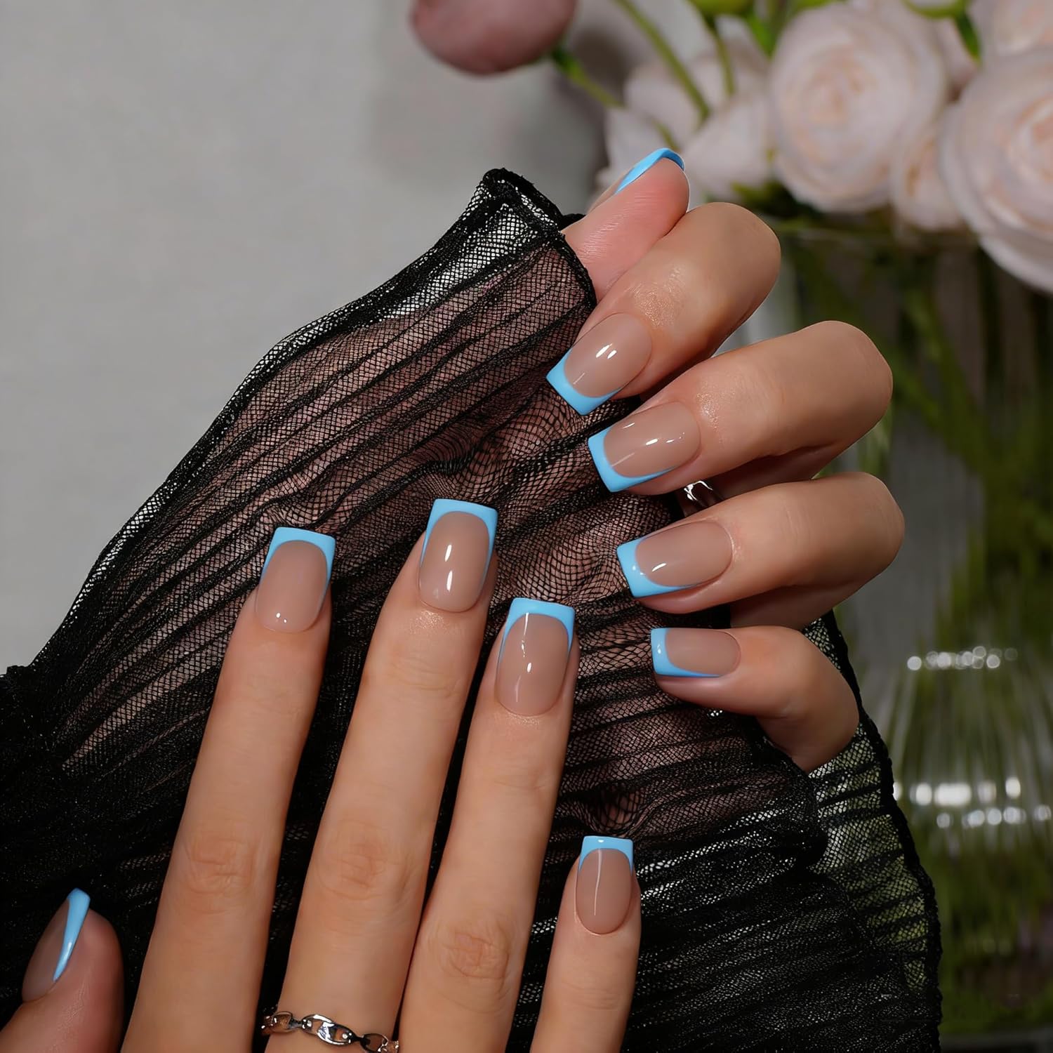 30 Pcs Baby Blue French Tip Press on Nails Short Square Natural Fake Nails For Women Nude Glue on Nails Short Nails Press on Petite Gel Nails Set Reusable Acrylic False Nails For Girls