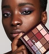 Burgundy eyeshadow makeup palette