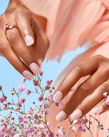 Short nails example