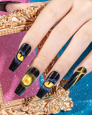 Cat Eye Nail Polish