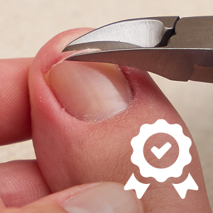 curved jaw follows contour of natural nail